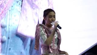 LOVE POTION - แปม GAIA :38th MOTOR SHOW 2017
