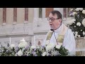 Father Ray Kelly sings "Hallelujah" at Sarah and Michaels wedding