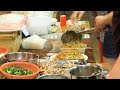 Chinese street food! Fried rice noodles with eggs, fried rice noodles with shrimp