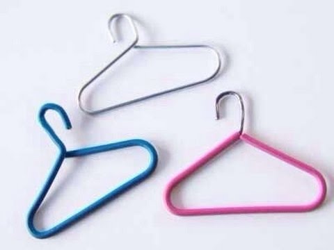 Как сделать вешалку для одежды для кукол how to make a hanger for dolls - Pakfiles.com