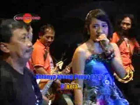 Download Merinda Anjani feat Doyok - Abang Madun (Official Music Videos) free