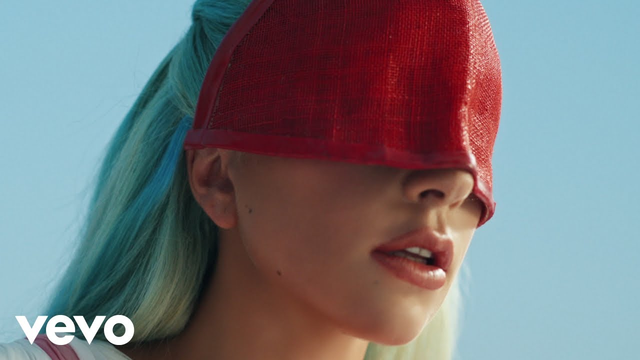 Lady Gaga - 911 Lady Gaga - 911