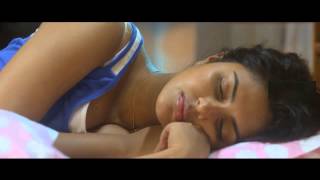 Amalapaul hot clevage show