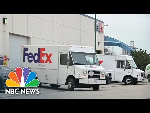 Fed Ex Sees Labor Shortage As UPS Sees Growth