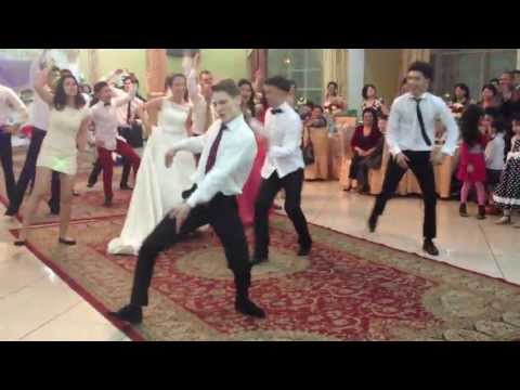 Флэшмобы на казахских свадьбах Флэшмобы на казахских свадьбах