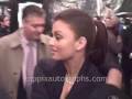 Aishwarya Rai - Signing Autographs at the Pink Panther 2 Premiere in NYC