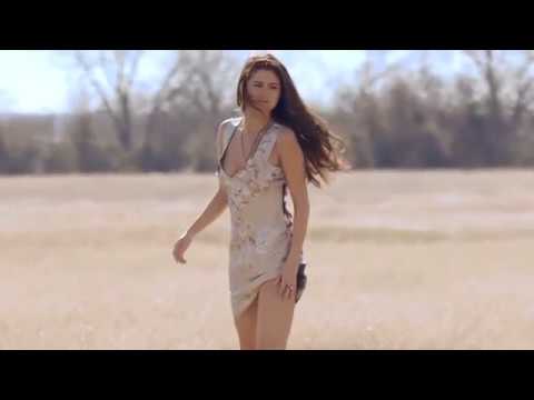 Download Justin Bieber ft. Selena Gomez - Let me Love you (Official Video) free