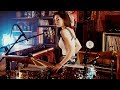 Elise Trouw - Foo Fighters Meets 70's Bobby Caldwell (Live Loop Mashup)