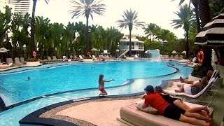 Take a Dip in an Art Deco Pool Rich with Celebrity History Take a Dip in an Art Deco Pool Rich with Celebrity History