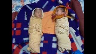Twin babies - Laughing Talking Crying Sleeping