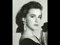 Does Actress Elizabeth Perkins Resemble Bernadette Peters & Nathan Lane? The Last Mile (1992)