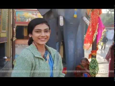 Ullam kollai poguthada serial title song lyrics in tamil
