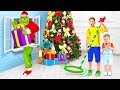Grinch Steals Christmas Presents | Diana and Roma