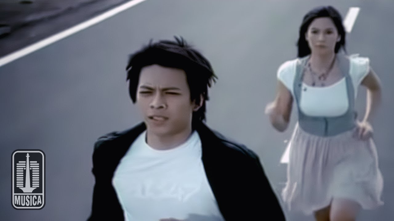 Peterpan - Menghapus Jejakmu (Official Music Video) Peterpan - Menghapus Jejakmu (Official Music Video)