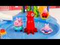 Peppa सुअर खिलौना बच्चों के लिए वीडियो सीखना - Peppa सुअर एक नया पूल हो जाता है और तैराकी जाता है!