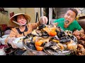 EXTREME Vietnamese Street Food - 5 Must Eat Foods in Hanoi!!