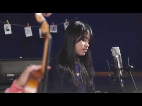 Download Menunggu Kamu - Anji (Cover) by Hanin Dhiya free