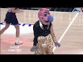 Chuck the Condor dresses up as MC Hammer and dances to "U Can't Touch This"
