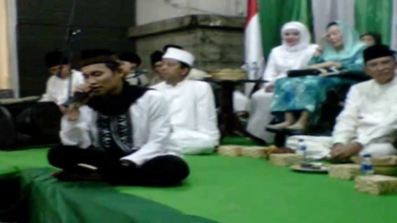 Subhanallah Mengaji Al-Qur'an dengan Lantunan Tembang Jawa Subhanallah Mengaji Al-Qur'an dengan Lantunan Tembang Jawa