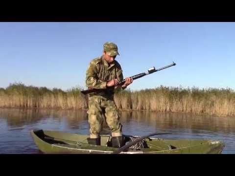 охотились на утку на лодке охотились на утку на лодке