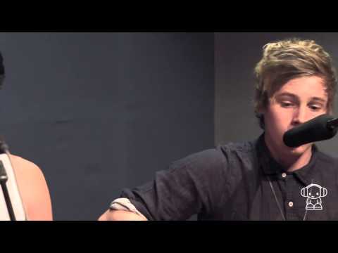 Скачать песню 5 seconds of summer try hard