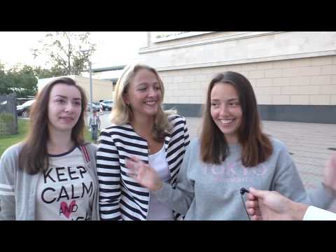 u-devushki-sletaet-lifchik-video