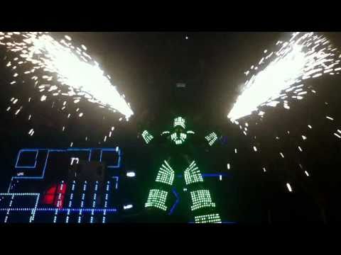 Скачать песню david guetta feat sam martin lovers on the sun stadium