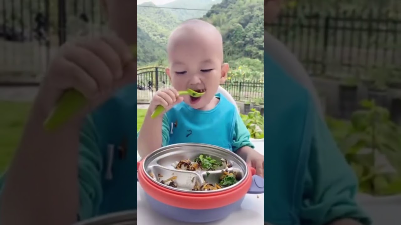 Baby eating food 🍱 #shorts #viral #trending #cute #baby