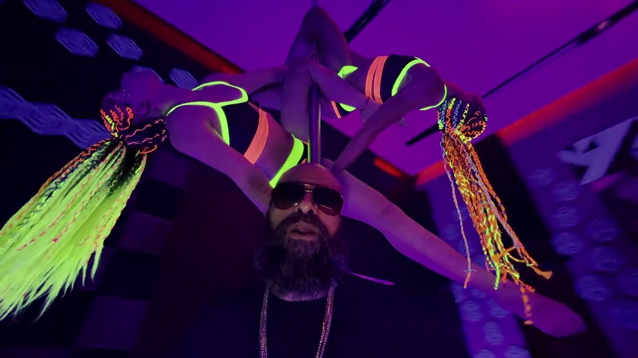 Cartel de Santa – Chula (Video Oficial) | @elcarteldesantatv