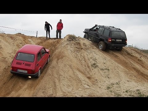 Maluch vs Jeep