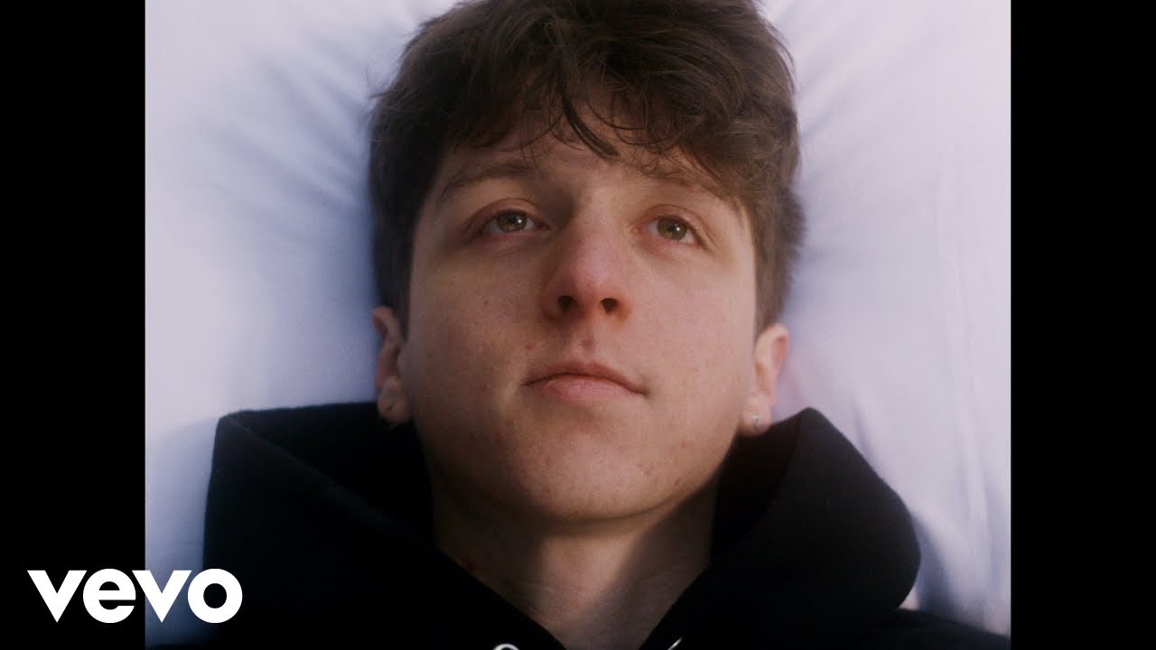 Powfu - death bed (coffee for your head) ft. beabadoobee Powfu - death bed (coffee for your head) ft. beabadoobee
