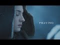 Sansa Stark | Praying