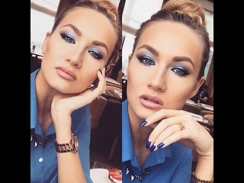 Синий акцент в макияже Синий акцент в макияже