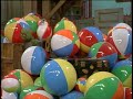 Classic Sesame Street - Beach Balls on Sesame Street (2454)