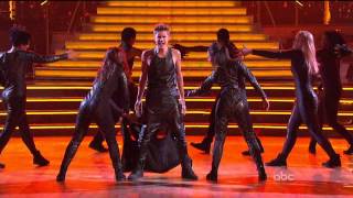 Justin Bieber Performs