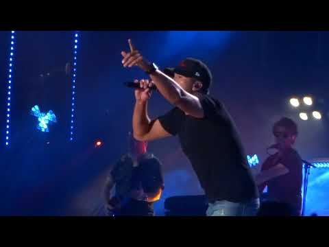 Download Luke Bryan sings "Sunrise, Sunburn, Sunset" live at CMA Fest free