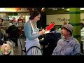Download Une serveuse traita un vagabond aimablement. Quand elle sut qui c'était, Ses larmes coulèrent mp4 3gp mp3 videos - waplic