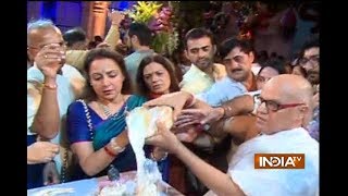 Hema Malini, Ronit Roy सहित अन्य Bollywood के सितारों ने मनाई Krishna Janmashtami