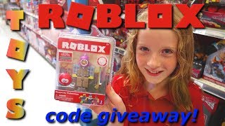 💥GIVEAWAY💥Roblox Series 2 MeepCity Fisherman Toy Hunt + Unboxing SallyGreenGamer geegee92 w/ kids