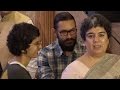 Aamir Khan's wife Kiran Rao BONDS with his first wife Reena ! Watch video