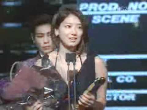 Park Shin Hye receives 47th PaekSang Popularity Award MV 