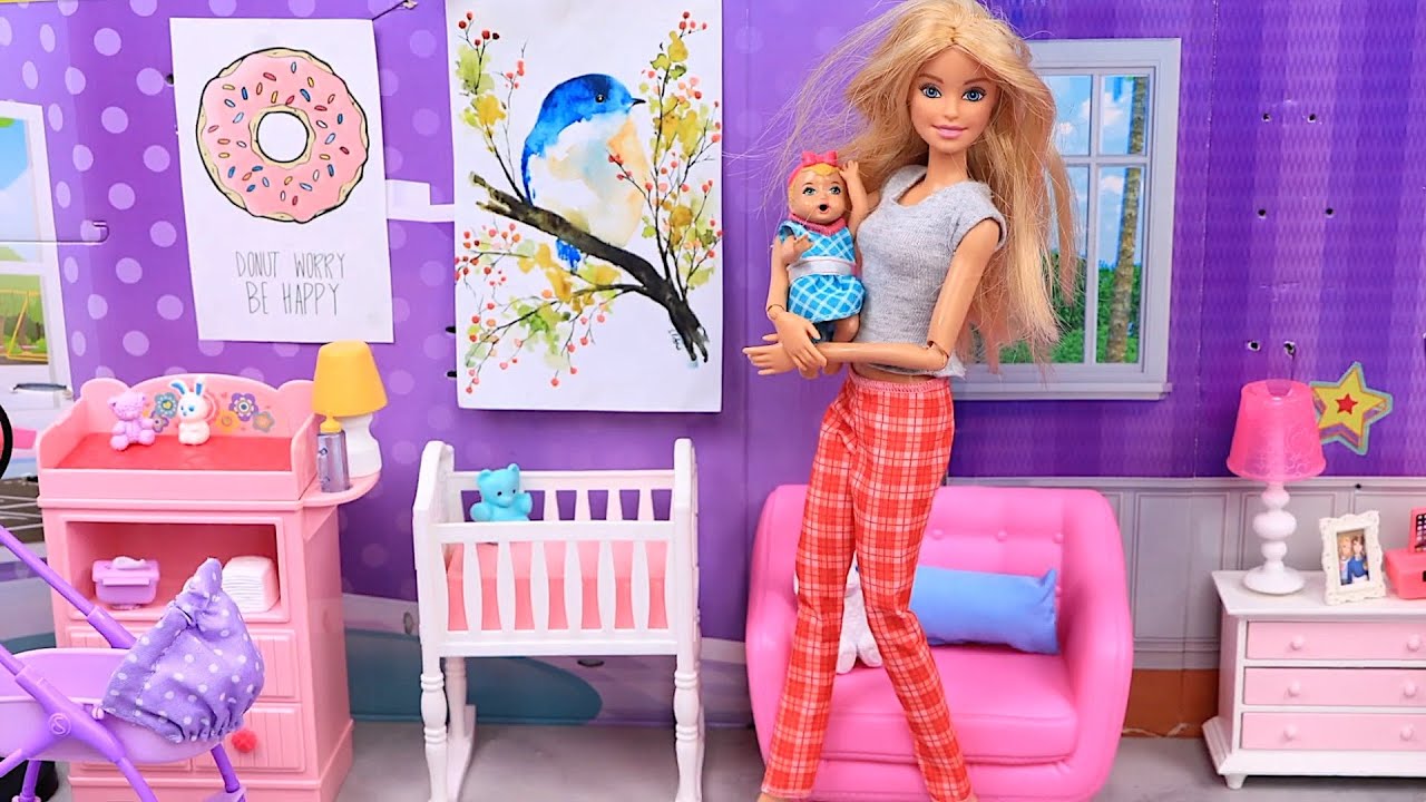 Barbie & baby morning routine for grocery shopping! PLAY TOYS