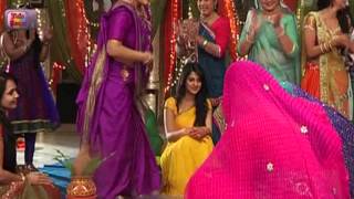 Saras and Danny DRESS UP LIKE GIRLS in Saraswatichandra : 3rd January 2014 : Ep 247