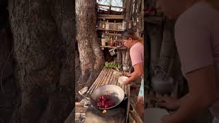 Hanging Cabinet, afritadang tilapia