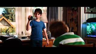 DIARY OF A WIMPY KID: RODRICK RULES | Rowley's Viral Video