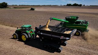 First Day Of Harvest In Central Illinois - Brand New John Deere S780 Combine Chews Through Soybeans