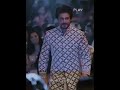 Shah Rukh Khan ramp walk! #shahrukhkhan #srk #kingkhan