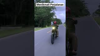 Menikmati perjalanan