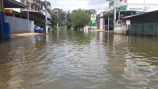 สถานการณ์น้ำท่วมถนนเส้นท่าเรืออ.เมือง-อ.ยางชุมน้อย จ.ศรีสะเกษ ชุมชนท่าเรือตลาดท่าเรือตลาดหอมกระเทียม