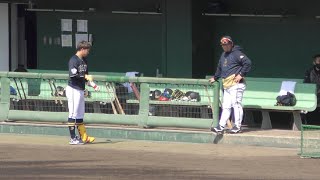 試合前の大下誠一郎＆安達了一【オリックス 2022年プロ野球オープン戦】